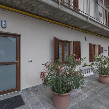 La Corte Di Silvia Centro Sesto Calende Exterior photo